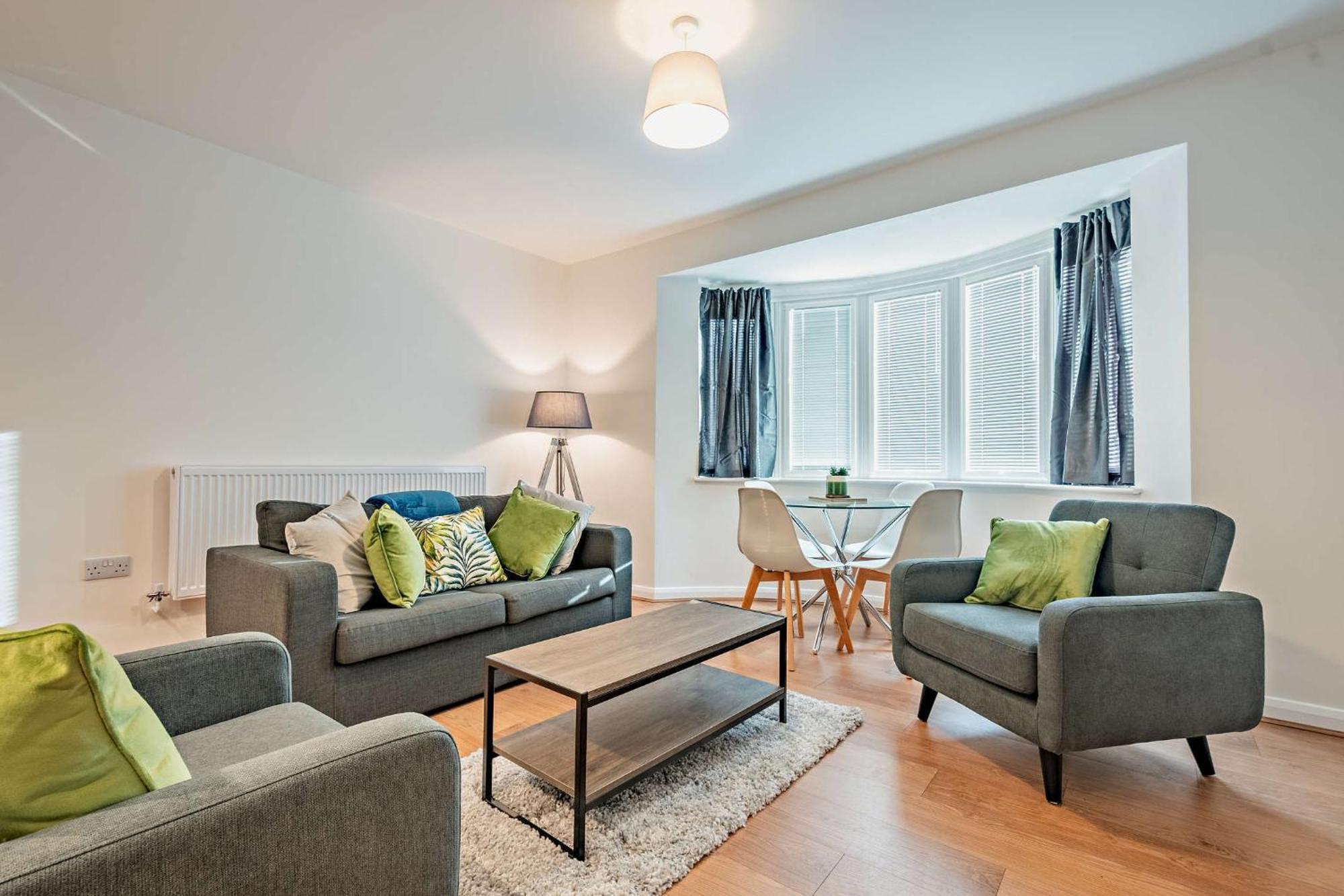 Modern, City Living Apartments- Private Parking Оксфорд Номер фото
