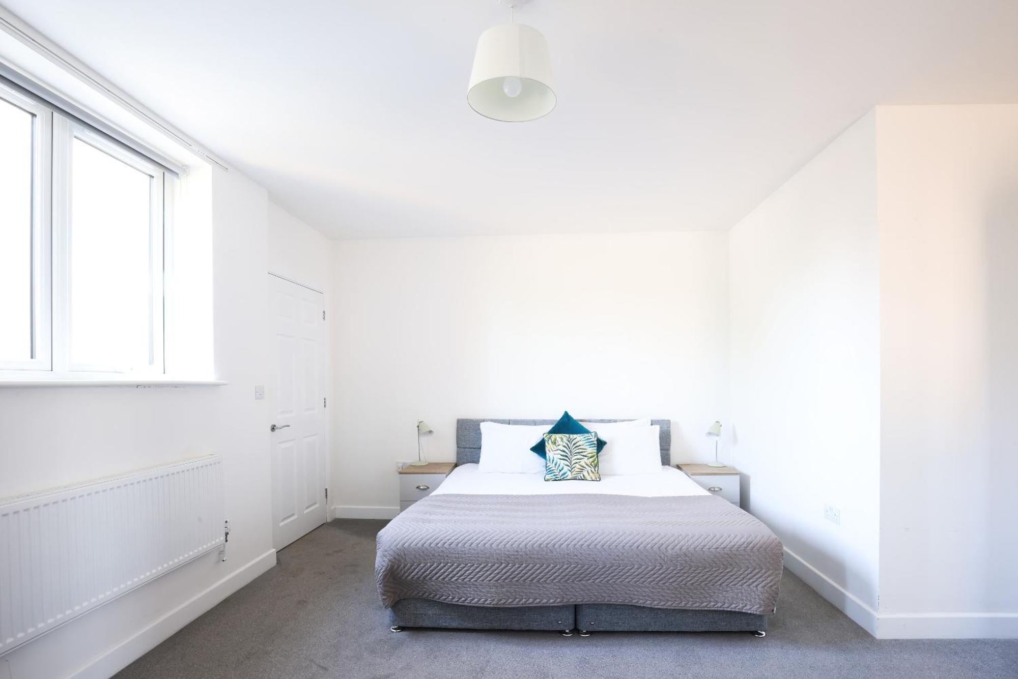 Modern, City Living Apartments- Private Parking Оксфорд Номер фото